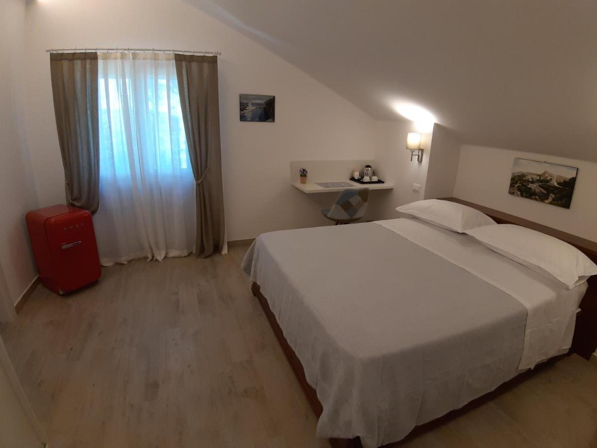 Villa De Ruschi Montacuto Eksteriør billede