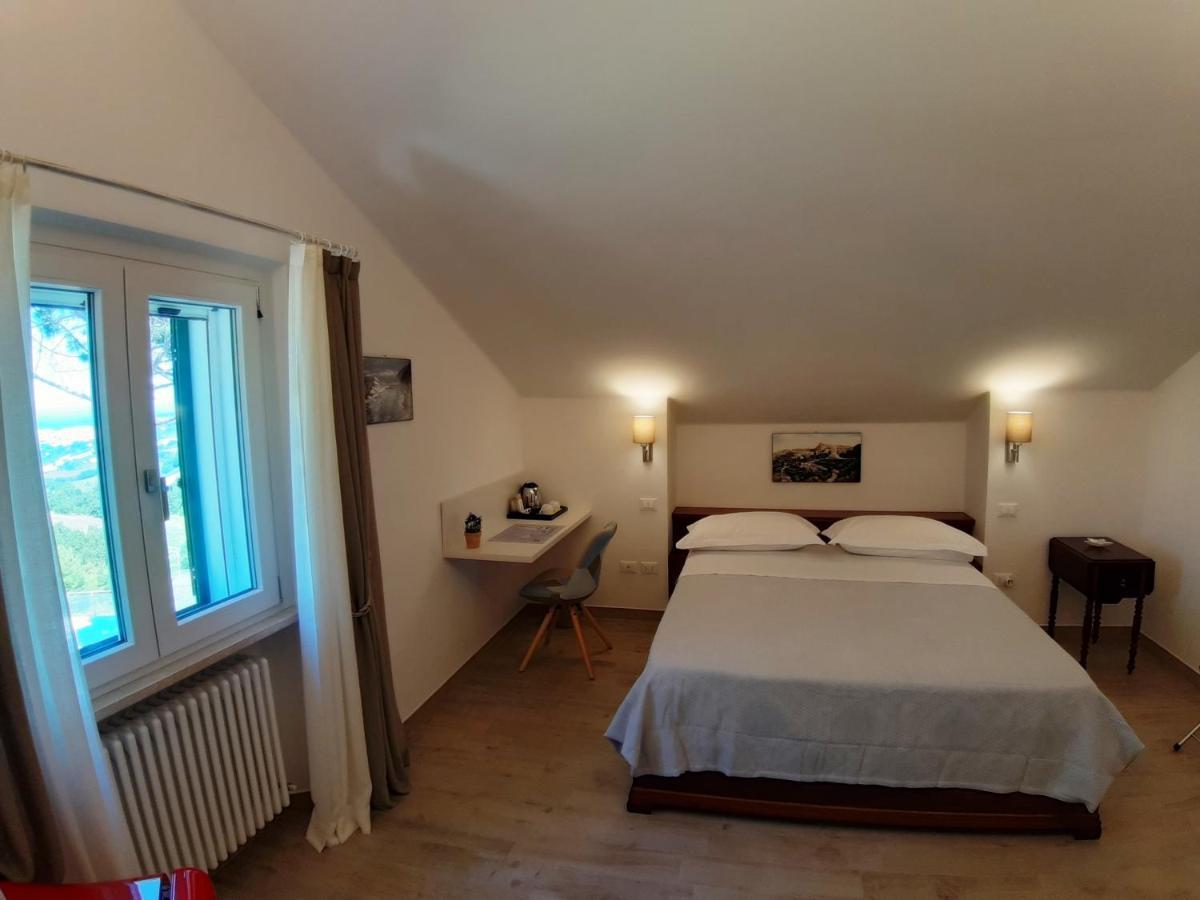Villa De Ruschi Montacuto Eksteriør billede