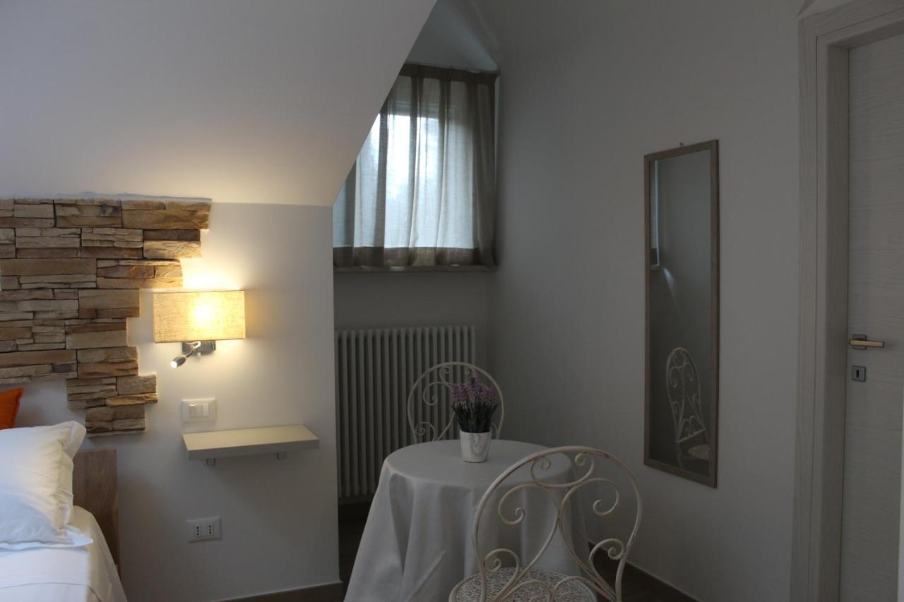 Villa De Ruschi Montacuto Eksteriør billede
