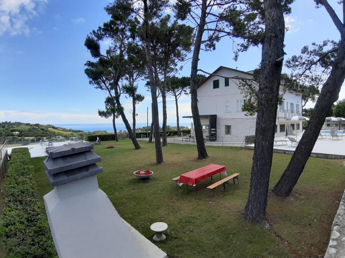 Villa De Ruschi Montacuto Eksteriør billede