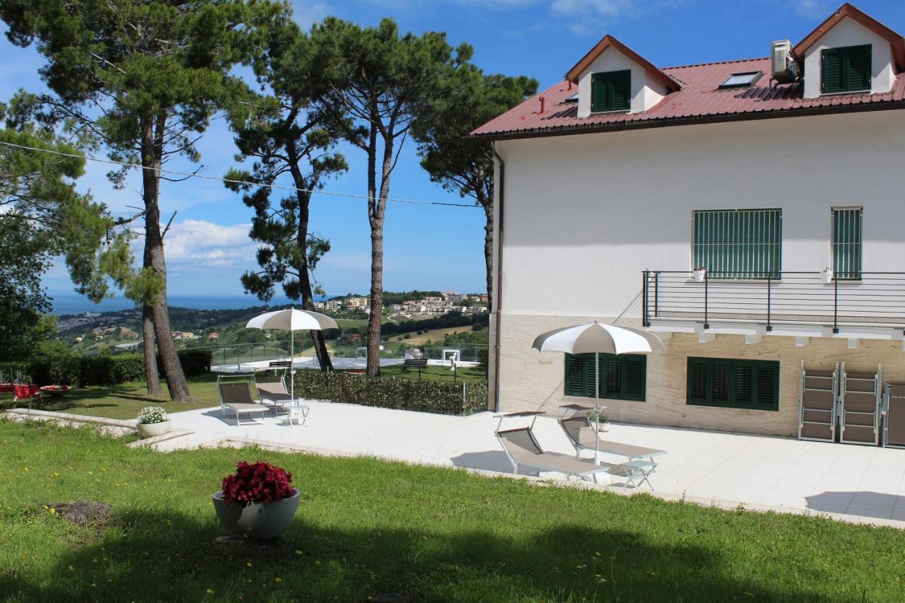 Villa De Ruschi Montacuto Eksteriør billede