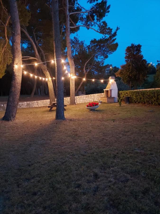 Villa De Ruschi Montacuto Eksteriør billede